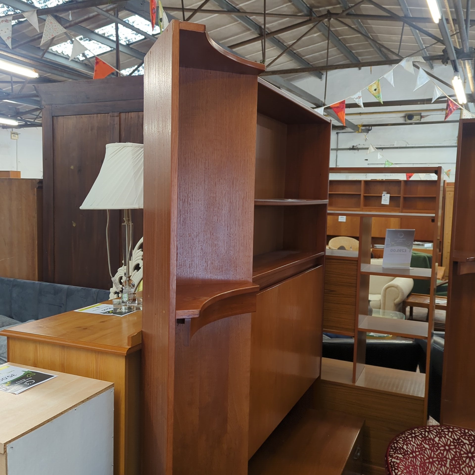 Corner Unit